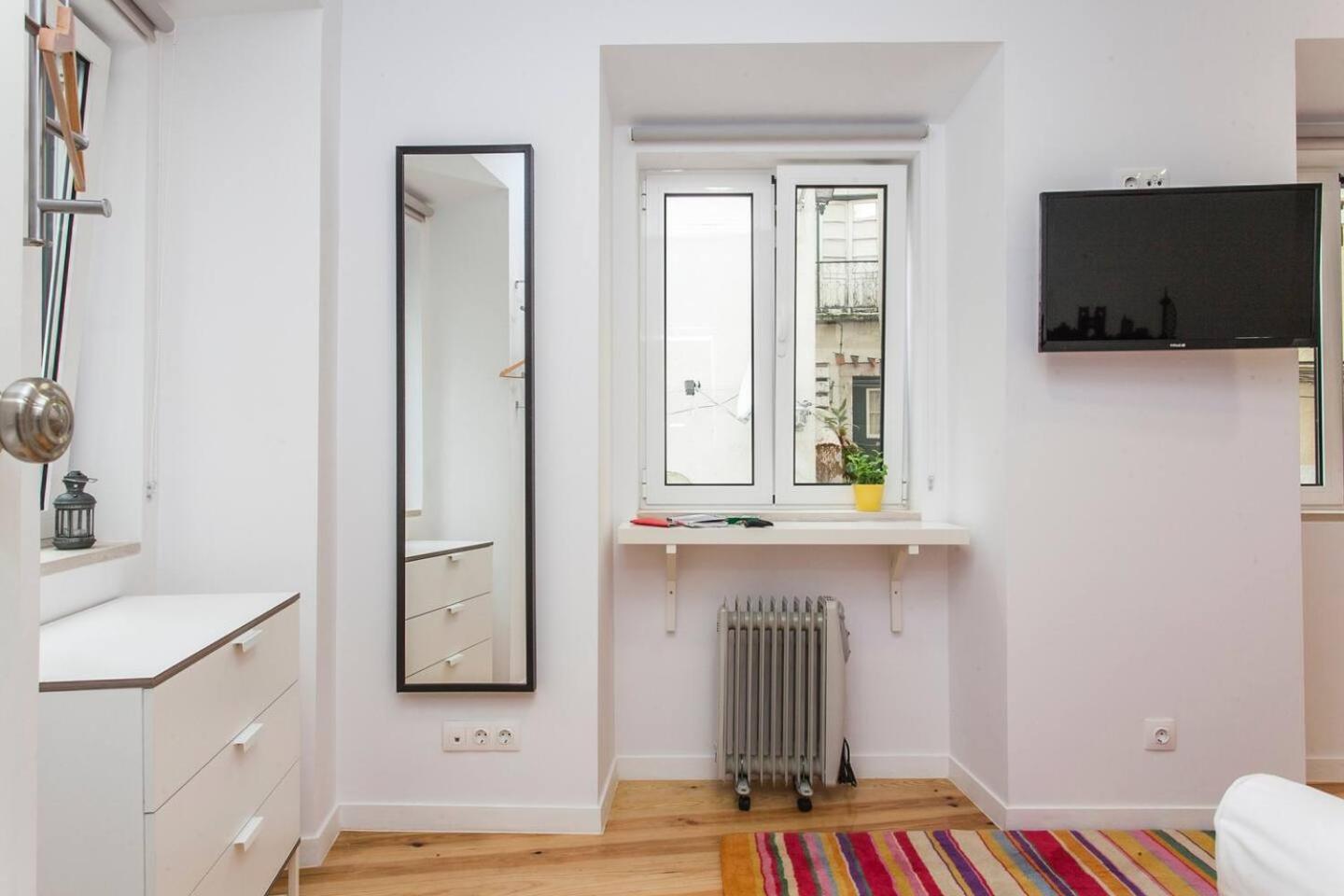 Whome Hidden Gem In Alfama Perfect To Explore Lisboa Екстериор снимка